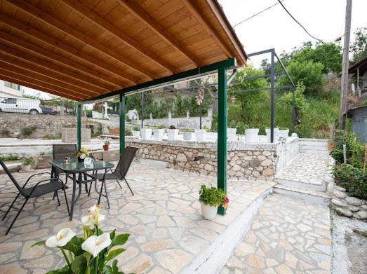 Christos Appartments Lazarata Exterior photo